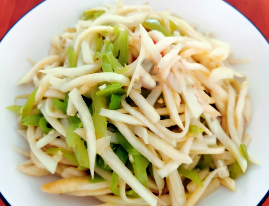 圖片[1]-青椒炒茭白的做法步驟圖 隨便一炒特香-起舞食譜網