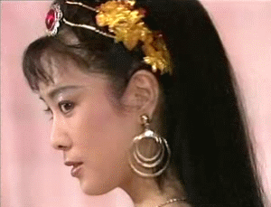 “美艳狐妃”傅艺伟的毁灭史，她的故事远比你