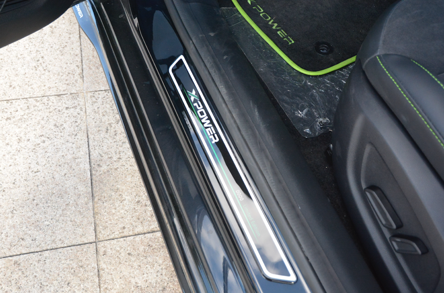 赛道猛兽 极致性能大玩具 道路试驾上汽名爵MG6 XPOWER