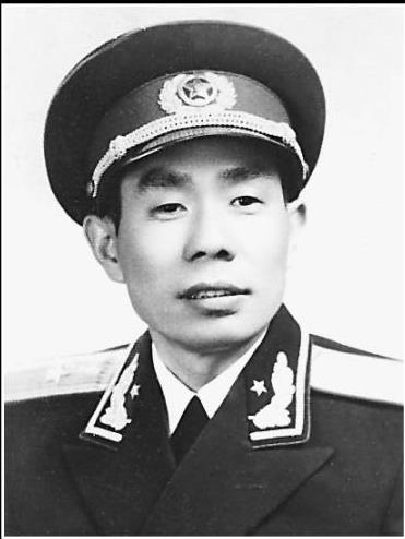 Ѧ��׼ȷ�жϳ��Ҿ���½ʱ��͵ص㣬Ϊ�λ��Ƕ��˺��ϵ�