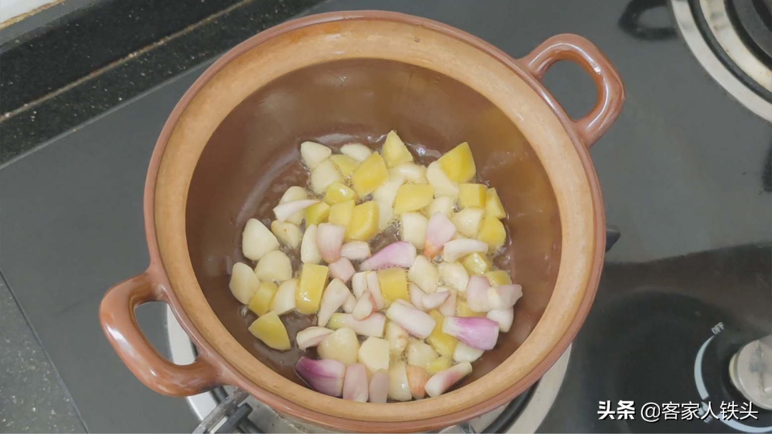 营养好吃的生啫煲做法，喷香滑嫩，在家做一锅，比饭店的吃着还香