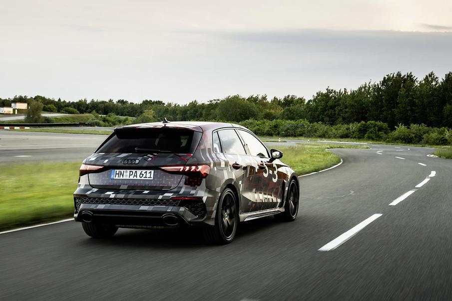 全新奥迪RS3曝光，极速290km/h！加速比奔驰AMG A45 S还快