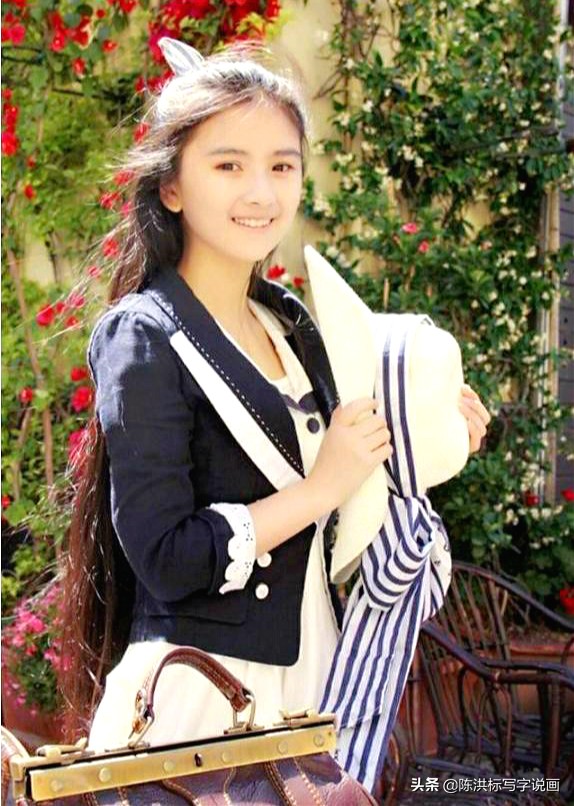 When you highly praise her 40 years old to resemble 18 years old, she already 3 go up writer plute a list of names posted up, still became caricature big Ga