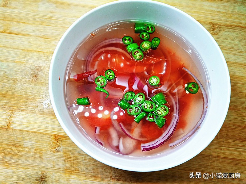 图片[5]-清脆爽口的“泡椒藕片”就做好了 简单又美味 新手也能一看就会-起舞食谱网
