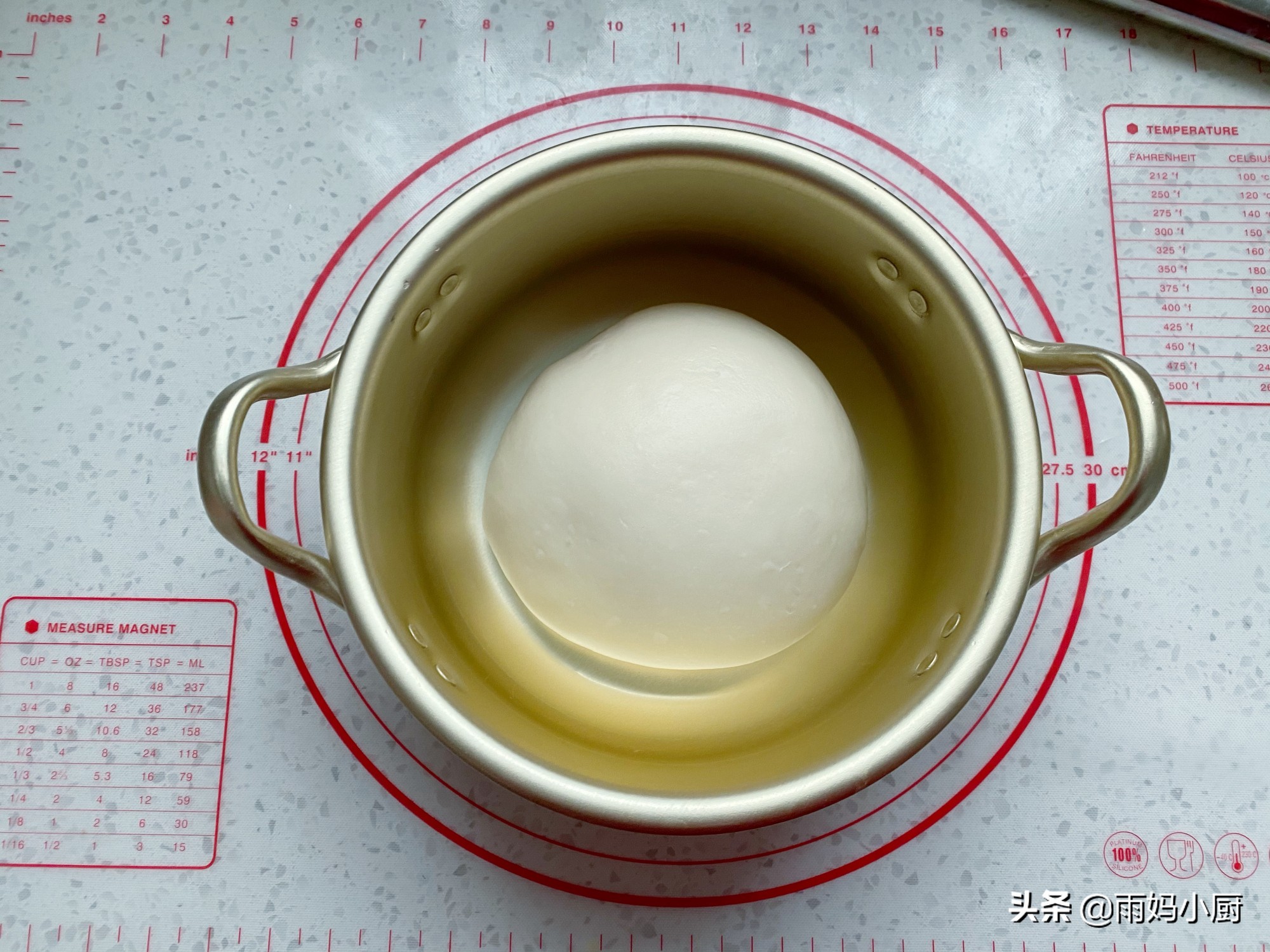 春天愛吃的早餐，奶香濃郁的牛奶哈斯早餐包，香氣四溢又鬆軟