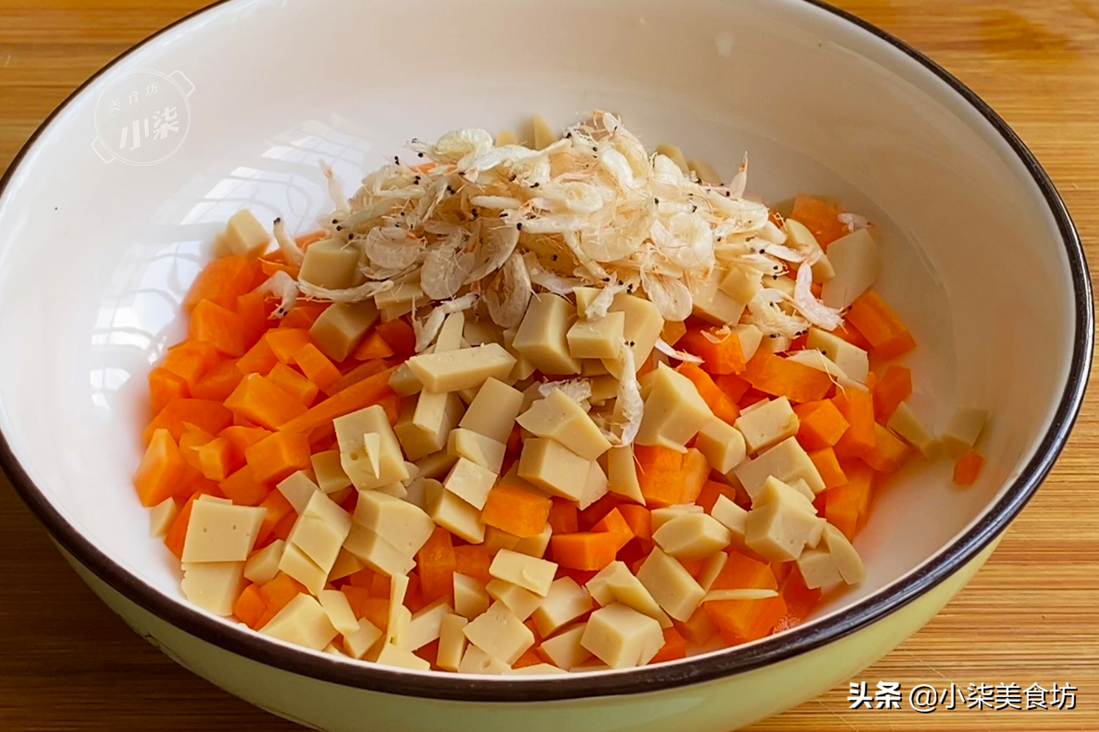 蒸鸡蛋时，切记不要直接上锅蒸了，多加2步，出锅鲜嫩入味营养高