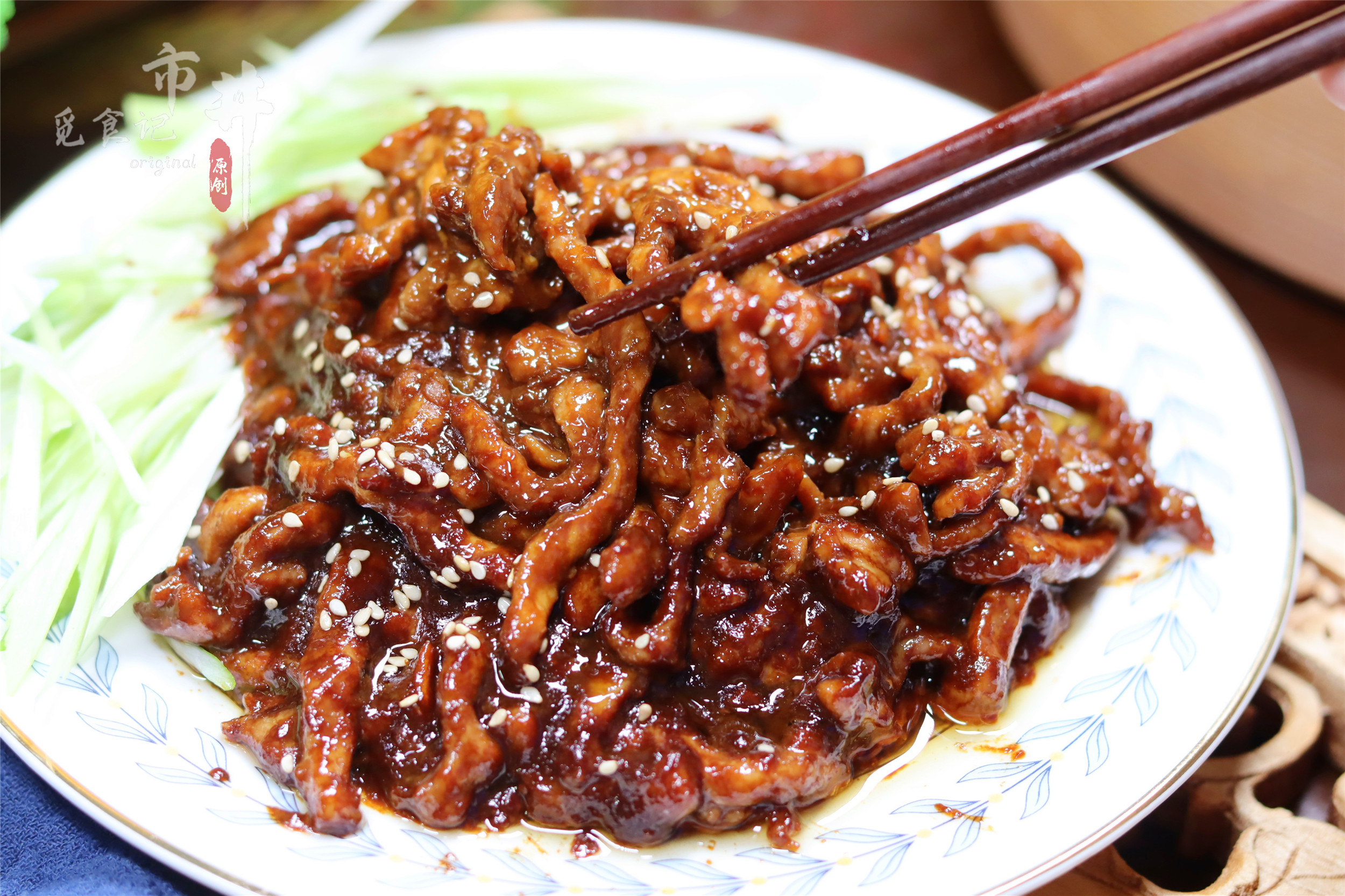 教你做拿手菜“京酱肉丝”，几个步骤记住了，炒的和饭店一个味