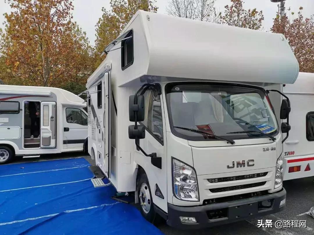 �׿���Ῠ�������ߣ�320L��ˮ�� �Ĵ�������31.8W��