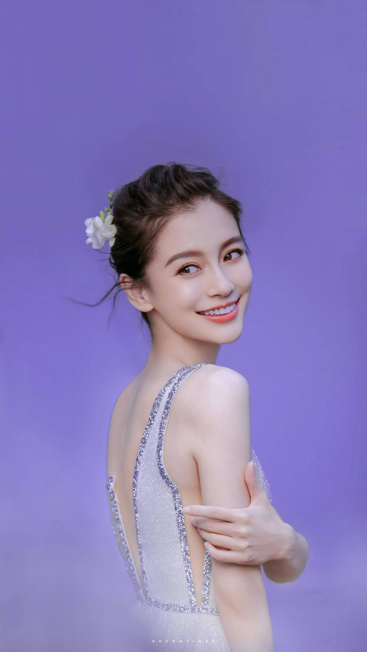年轻人不要只想当明星，王健林坦言：女明星只是比较有钱的普通人