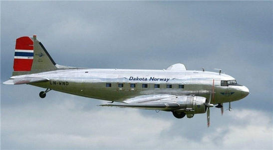 洲际航空客运首创使用卧铺飞机