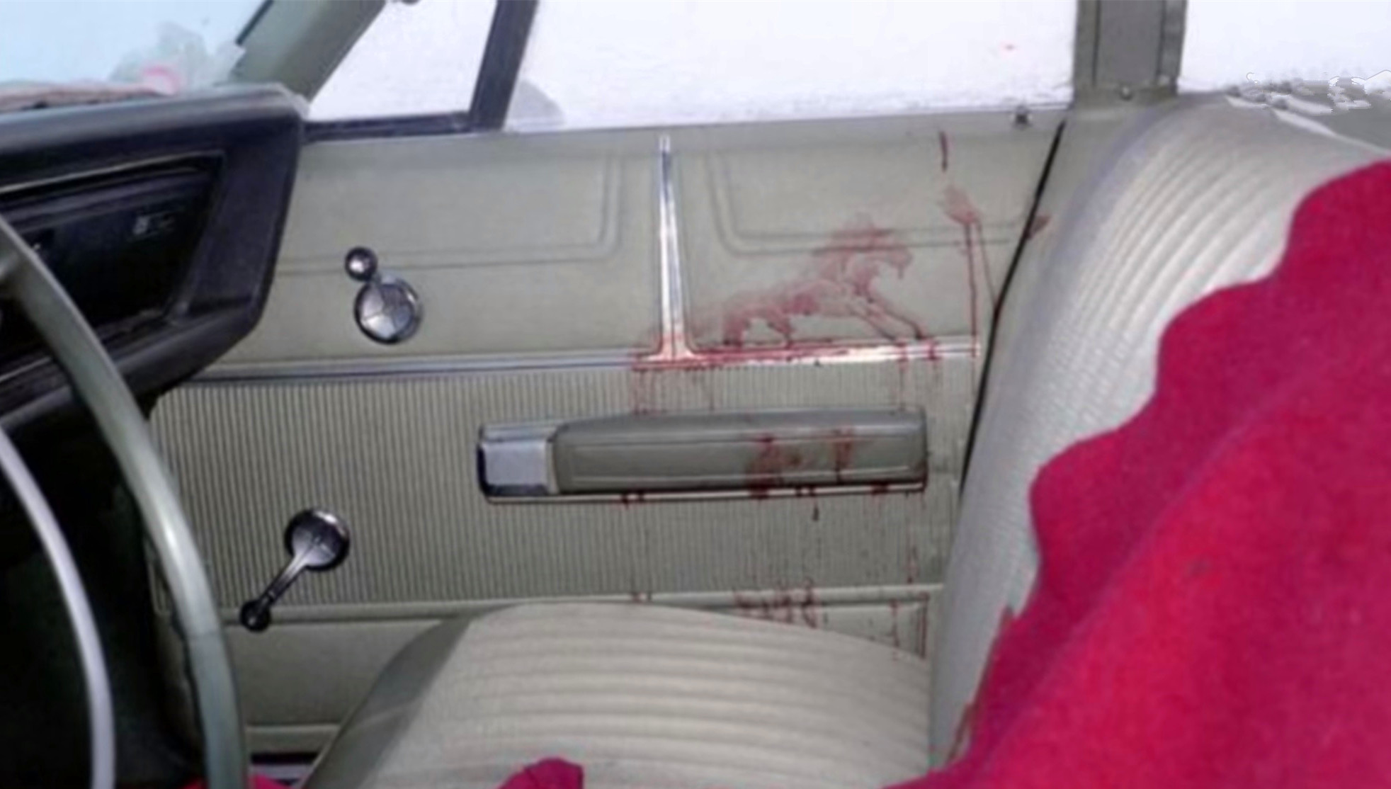 美国圣诞老人谋杀案：20个人看到凶手，20年后才敢讲出原因