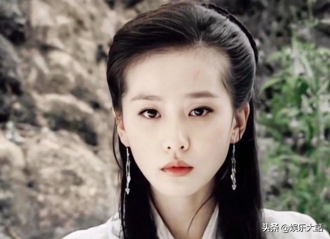 脸上有痣也好看的女演员，只服这6位，位置恰到
