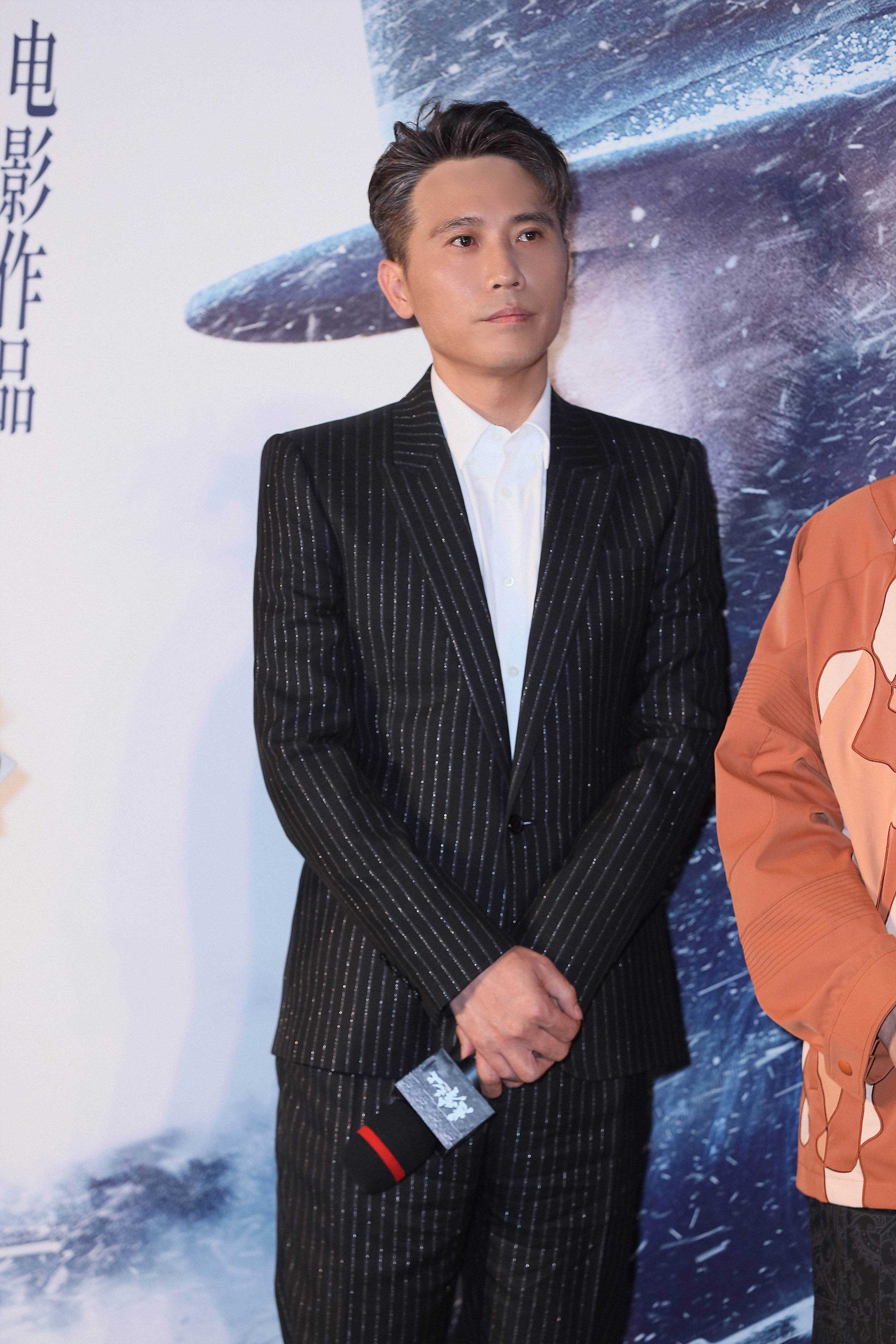 李乃文亮相《懸崖之上》首映 高情商詮釋反派職業操守