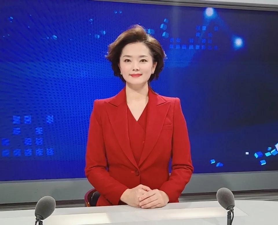 湖北体彩公益形象大使江霞荣膺全国十佳金牌主播