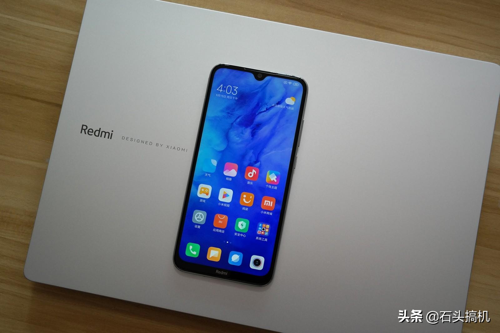 Redmi Note 8皓月白开箱图赏！玻璃手感好颜值高