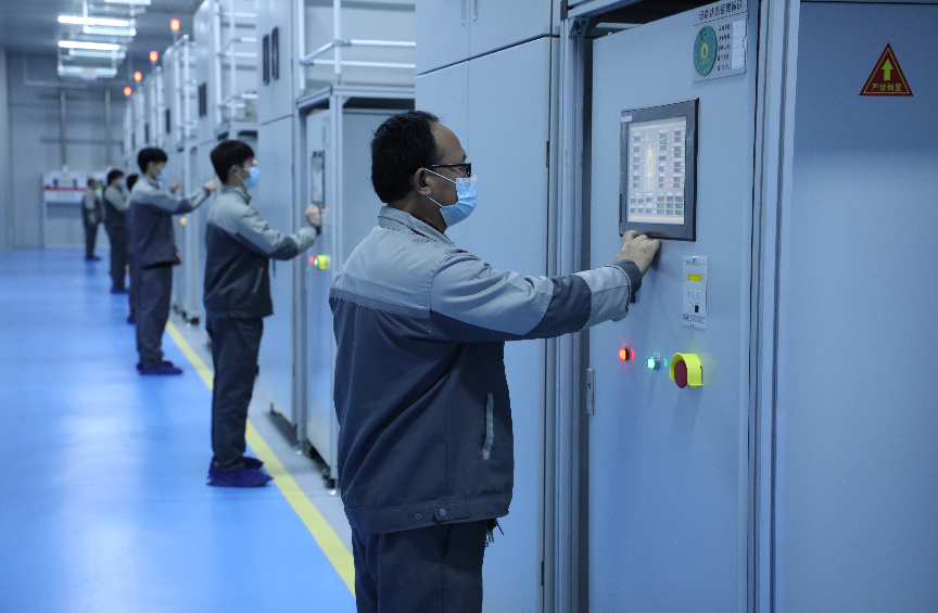 山东国宏中能年产11万片碳化硅衬底片项目启动试生产