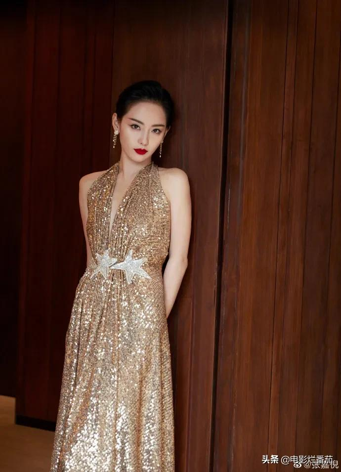 Ceng Li transcends small enterprise line, zhang Xiaofei 450 thousand skirt, not as good as Huang Sheng is depended on " clairvoyant gauze skirt " suck eyeball