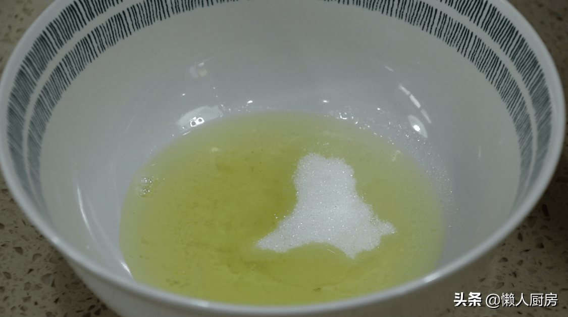 柠檬别再泡茶了，教你一个新吃法！老人小孩 都爱吃，外面买不到