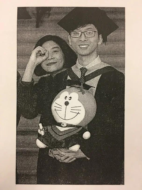 甄子丹晒全家福，力证妻子与大儿子没有不和，三个孩子太幸福