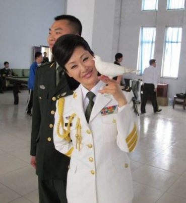 她是著名歌曲家，丈夫婚内出轨遭背叛，二婚嫁