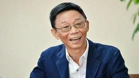 借500元创业，打败清风维达成中国纸巾之王，企业市值318亿