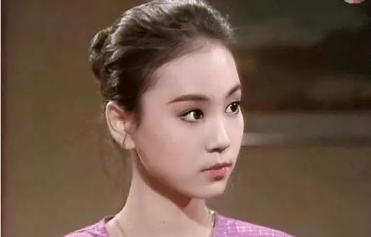 看刘雪华近况才懂什么是优雅地老去，不愧是琼