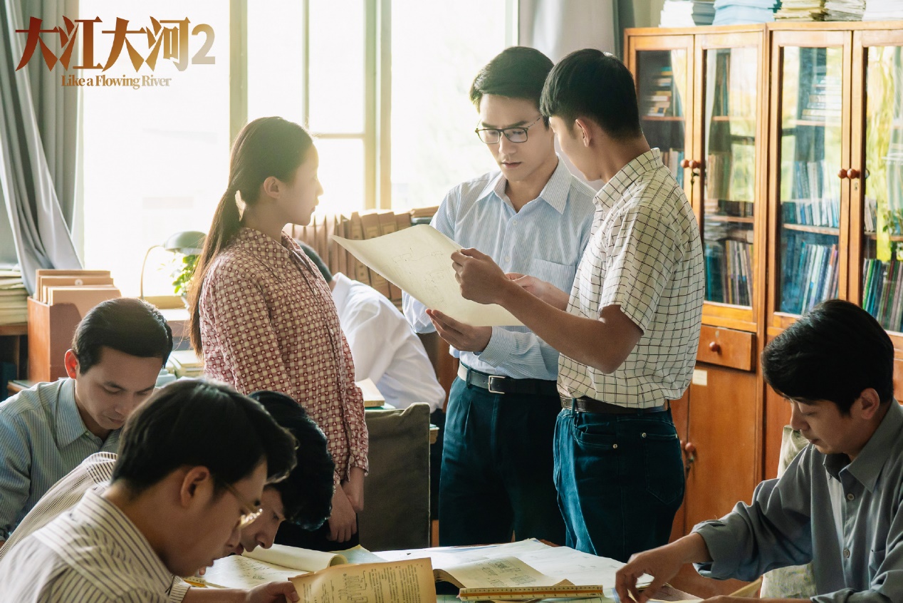 王凯霸气硬刚李光洁，《大江大河2》首播看劲足，两集刷完不过瘾