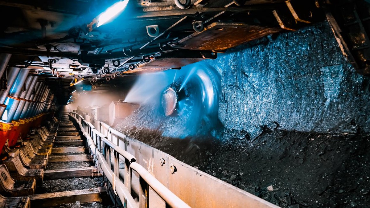 黄陵矿业符大利：陕西省煤炭智能化开采“大国工匠”第一人