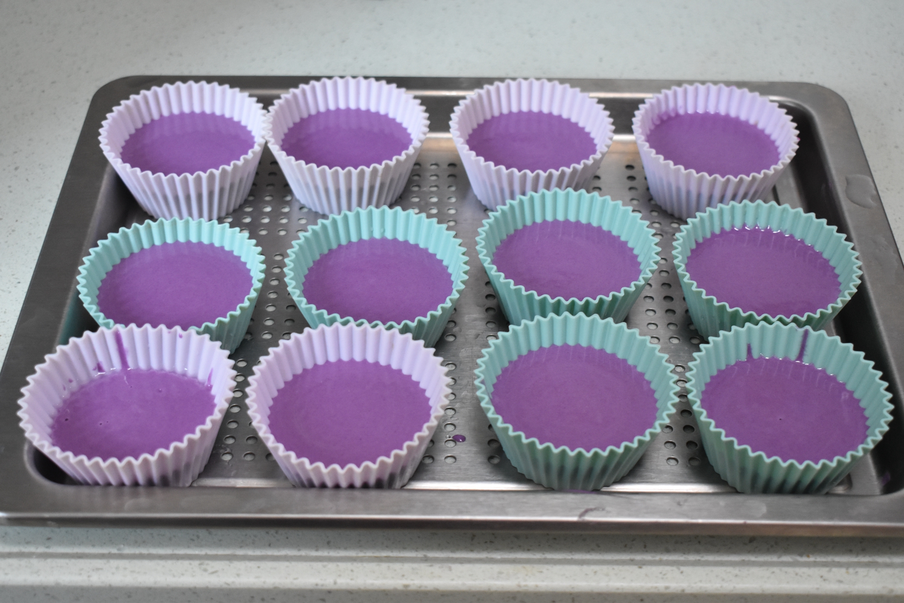 這糕點好看又好吃，攪拌幾下蒸一蒸，香甜軟糯，比蛋糕簡單