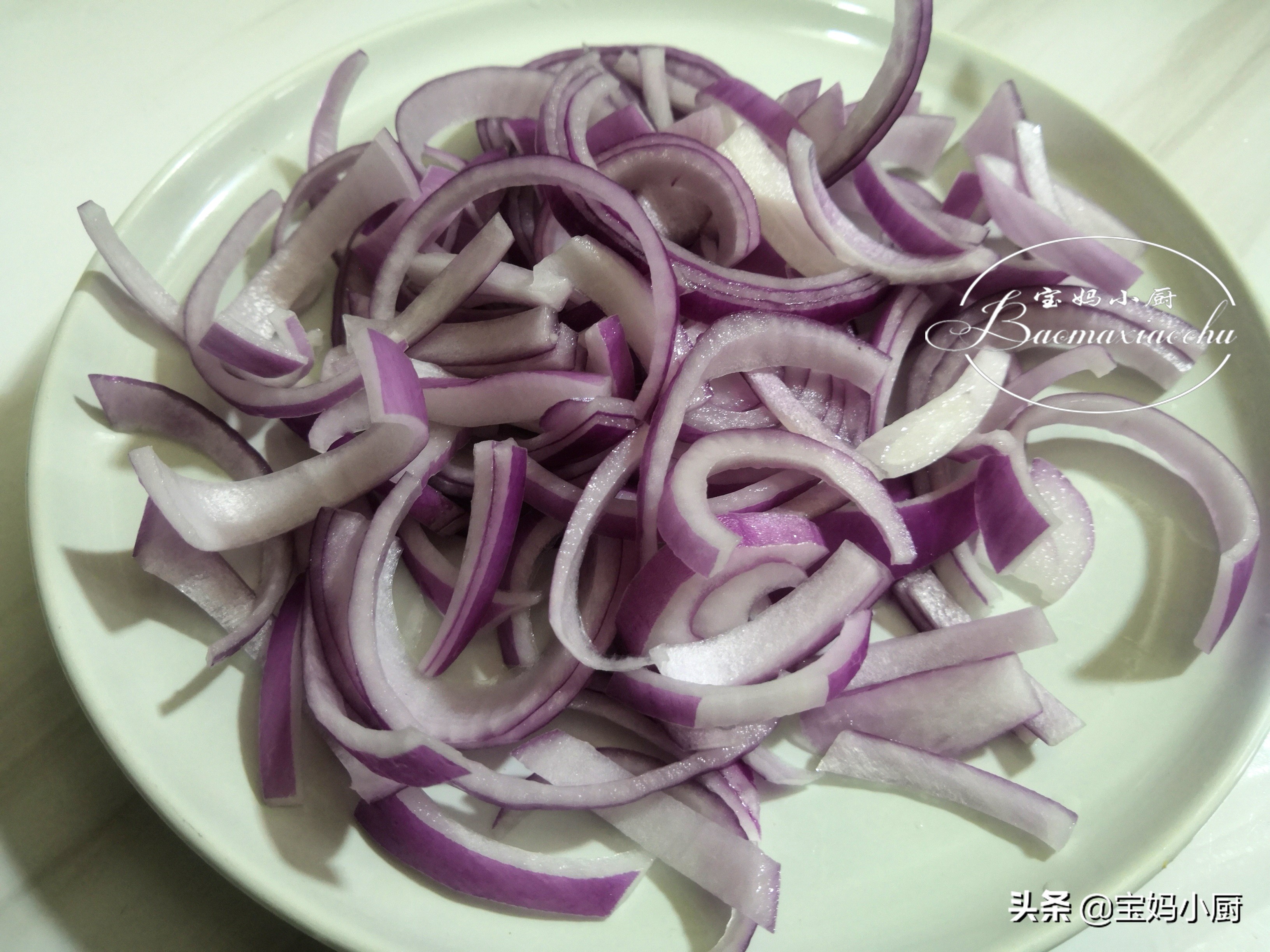 鸡胸肉这样做，能当零食能当下酒，12块钱能做两大盘，可香了