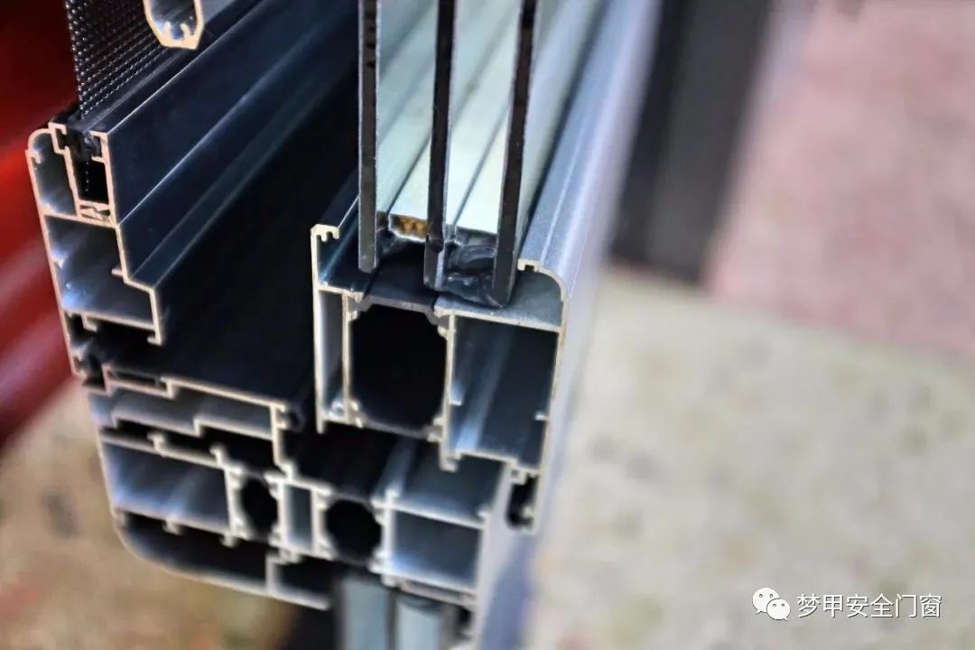 为什么定制产品那么久？-十大门窗品牌梦甲门窗