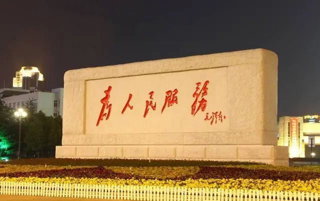 为什么西方无法借鉴中国的疫情防控经验？