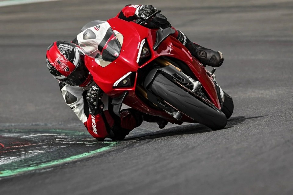 杜卡迪2020款Panigale V4/V4s店中国发售，运用技术专业跑车气体模块