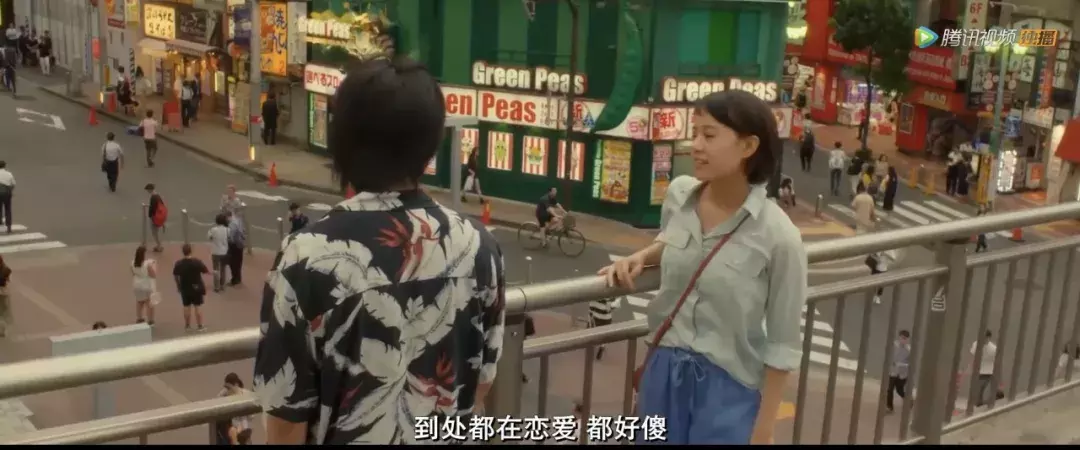 夜空总有最大密度的蓝色,它足够包容所有人最大程度的悲伤与艰难