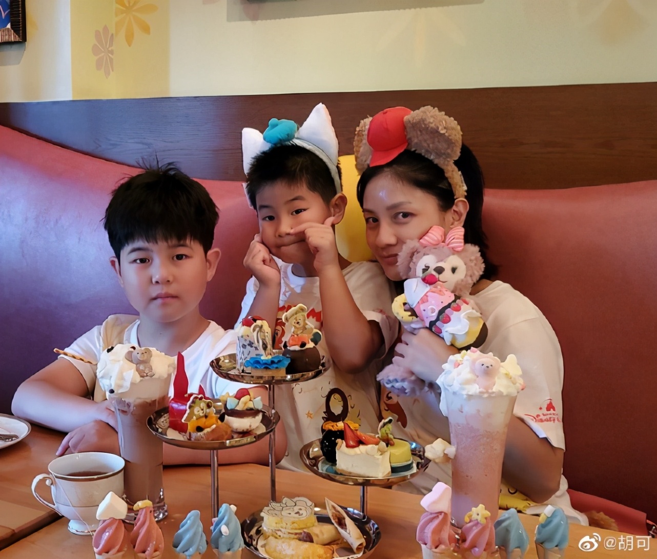 胡可曬安吉近照，學游泳，攀岩，跆拳道健身後，安吉終於瘦了