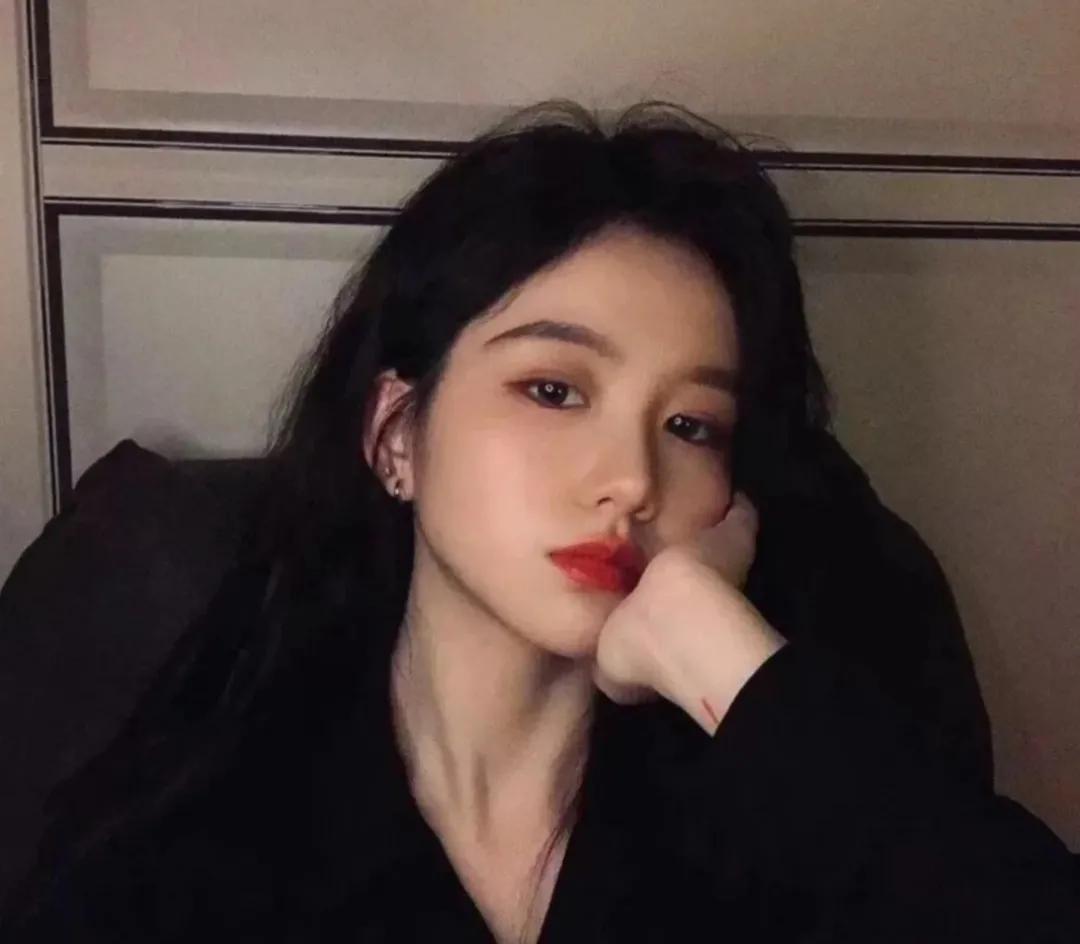 女生超霸气的句子 简短 很酷很拽的文案短句