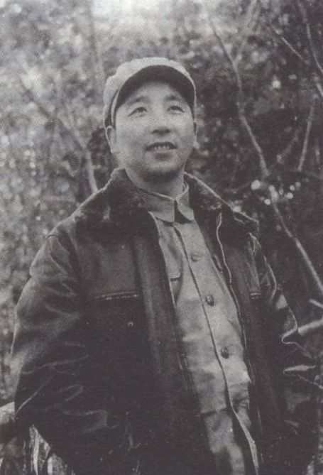 红色理财专家36岁牺牲，妻子俘虏营生孩子，居深