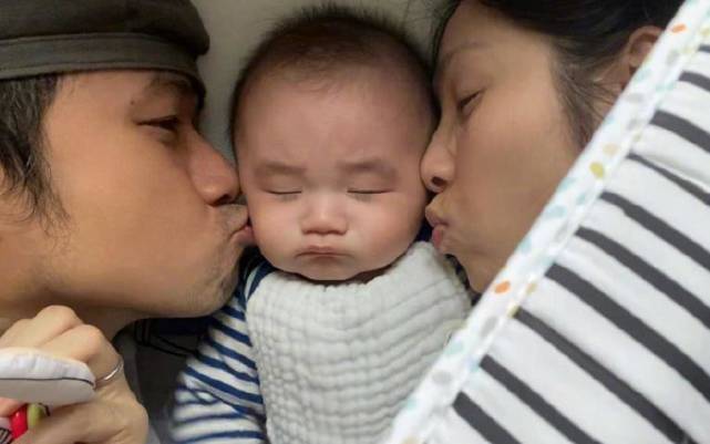 过去八个月，古巨基每晚通宵熬夜盯着儿子，担心孩子趴着睡会窒息