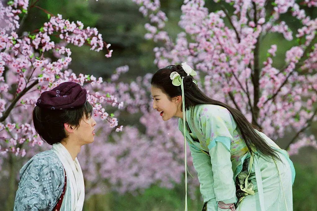 There are no waves without wind! After Hu Ge follows Liu Yifei both sides to refute a rumor, the netizen is basked in however piece " suspicion " graph