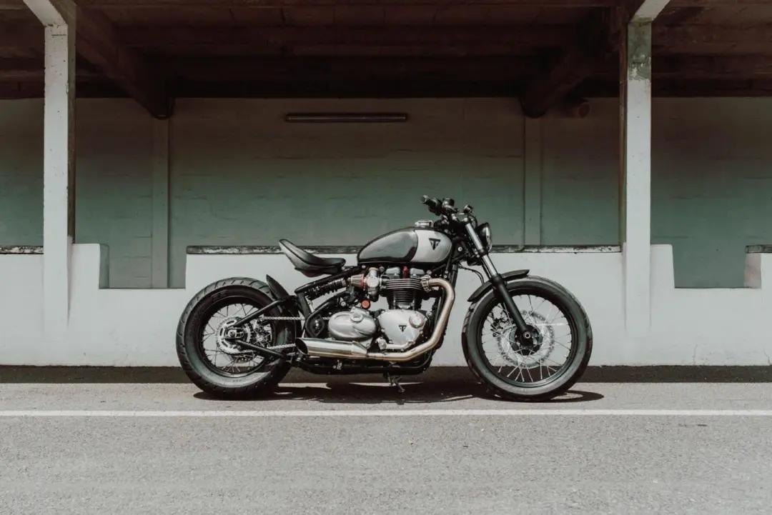 这款英国生产的美式巡航机车售价14万、比哈雷更好看