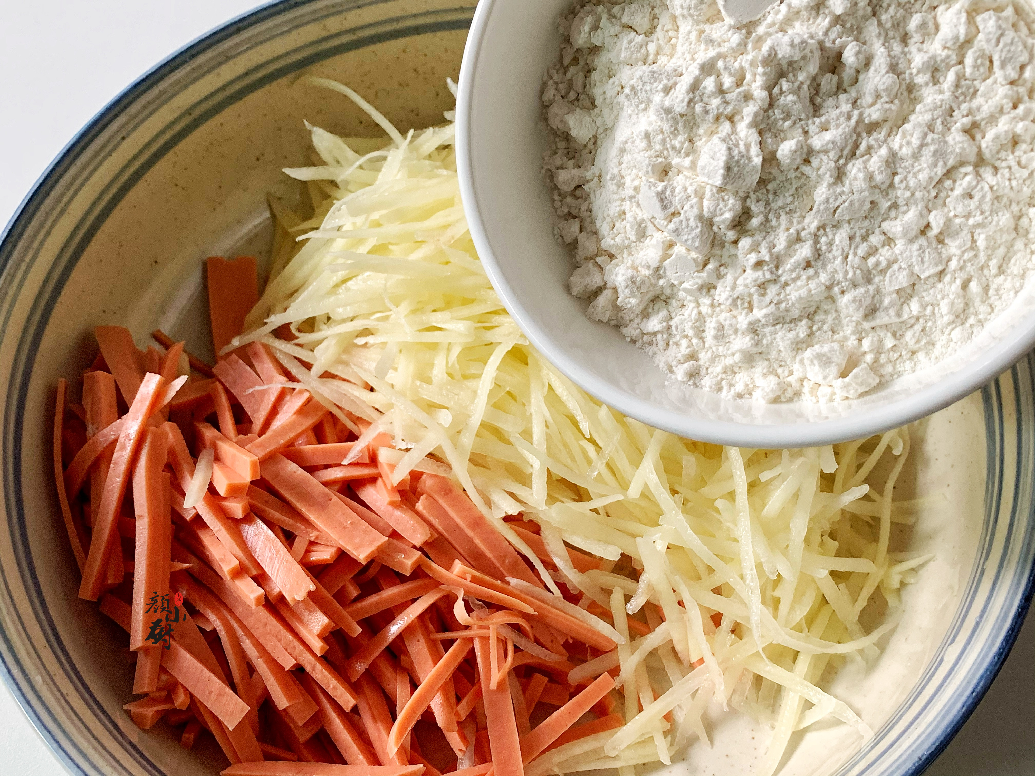 我家土豆從來不炒著吃，簡單一做，金黃香脆，大人小孩都愛吃