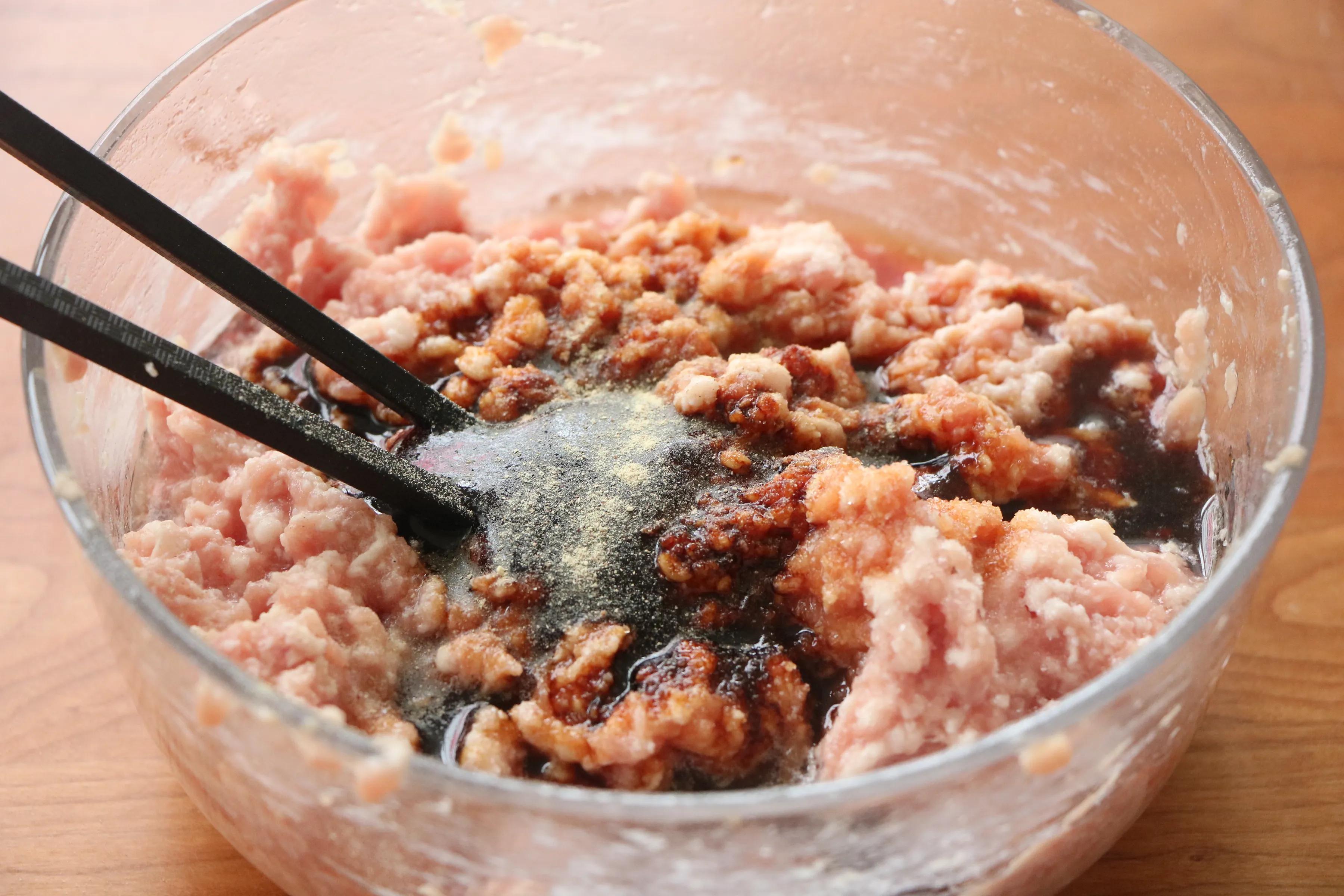 孩子要吃包子，一口氣在家做了20多個，個個鬆軟流湯汁，太好吃了