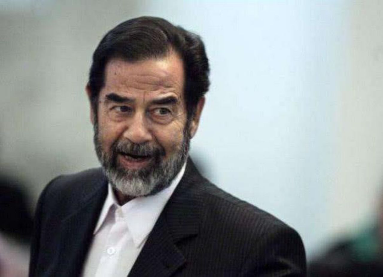 明知实力不行，伊拉克却频频叫板美国，谁给了