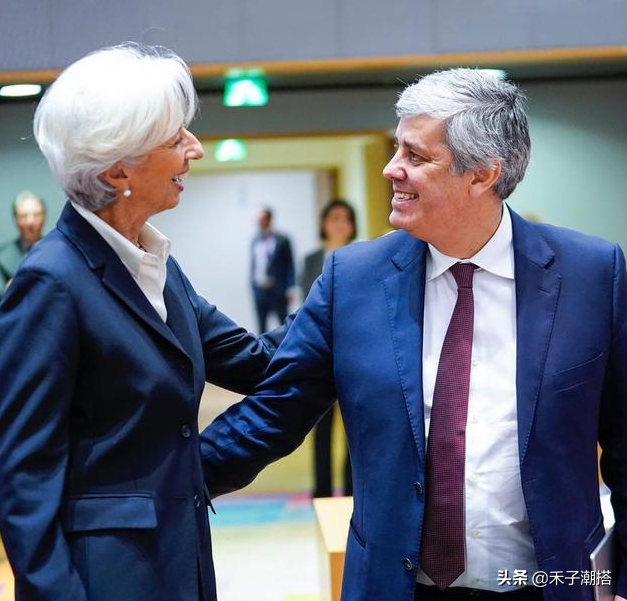 63岁当选欧洲央行行长，职业装小心机满满，银发满头还爱扮嫩