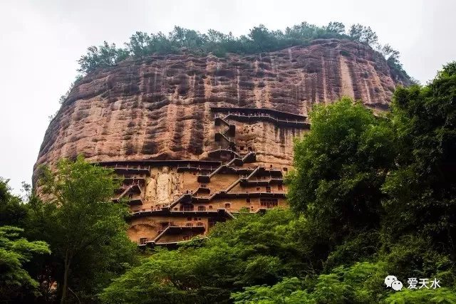 今天中午一点，打开央视看大美麦积山