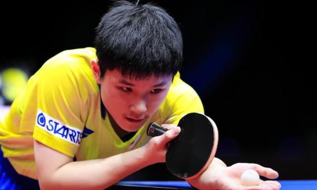 张本智和礼仪举动让人琢磨不透？很正常，对刘