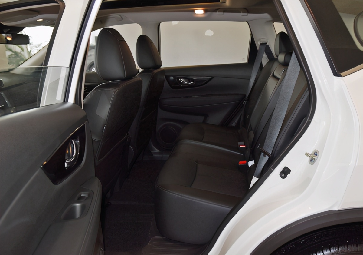 全新日产奇骏，坚持自吸，空间大省油，朴实无华简简单单