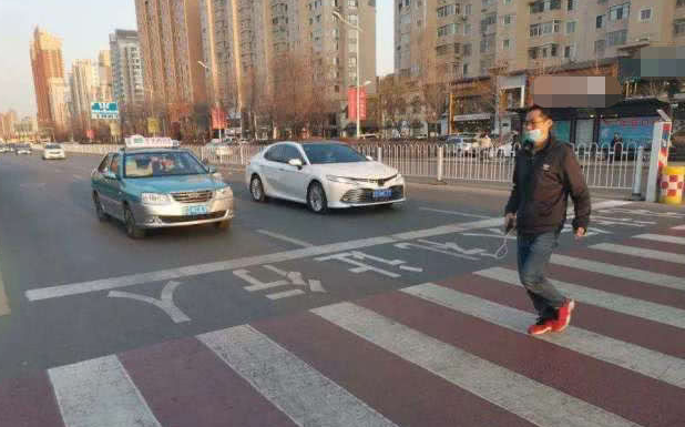 为什么有人呼吁取消"礼让行人"？司机的