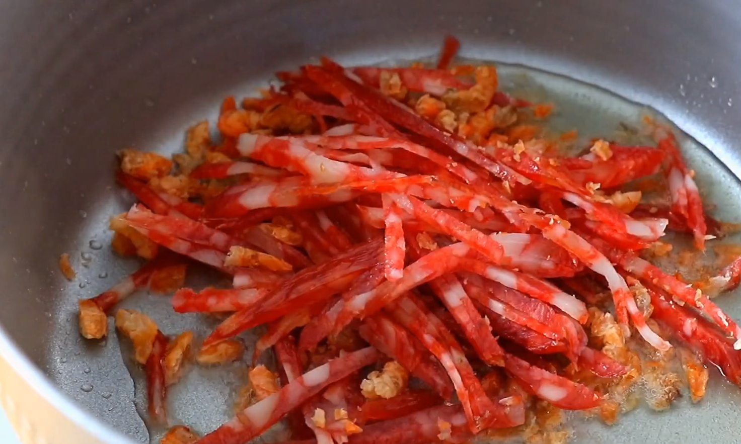 广式芋丝饼做法：家人最爱的早餐，香糯可口，比芋头糕简单还好吃