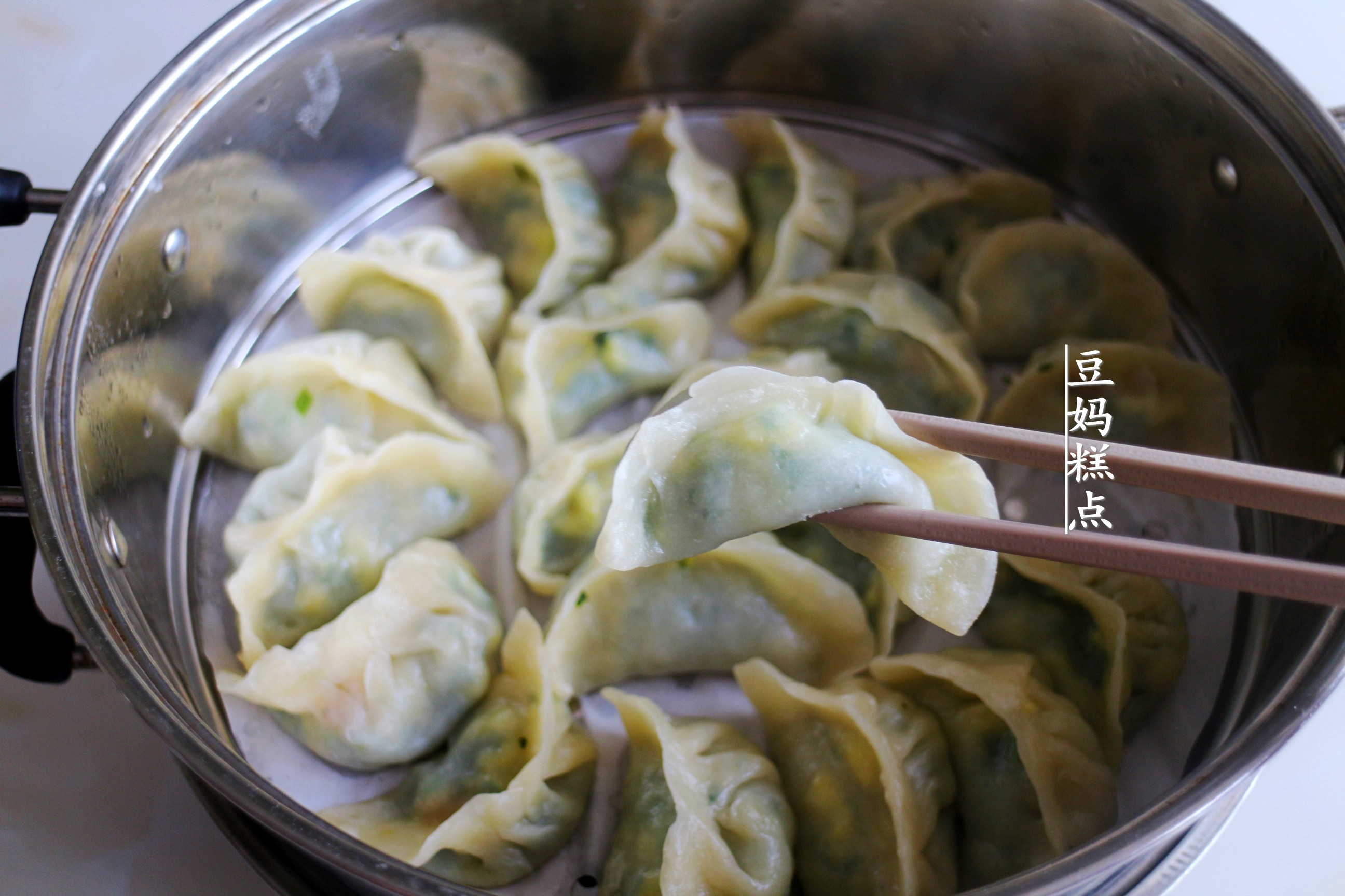 春天的韭菜，一定要這樣吃一回，軟糯多汁，太香了